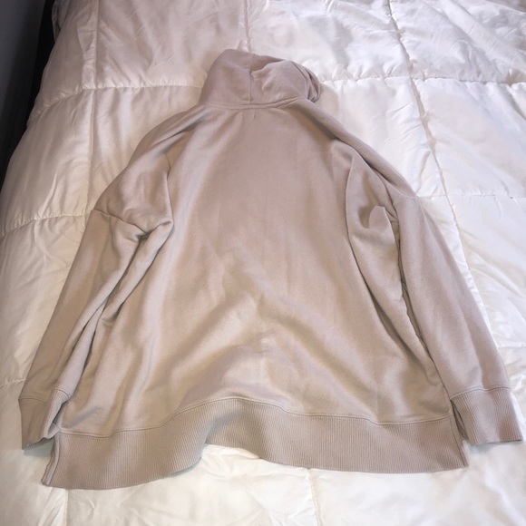 Aerie turtleneck sweater - Picture 2 of 3